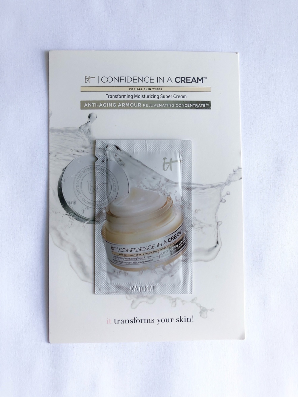 10/$10 IT Cosmetics Confidence in a Cream - Anti-Aging Moisturizing Cream